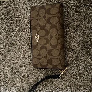 Coach Brown/black wallet/wristlet